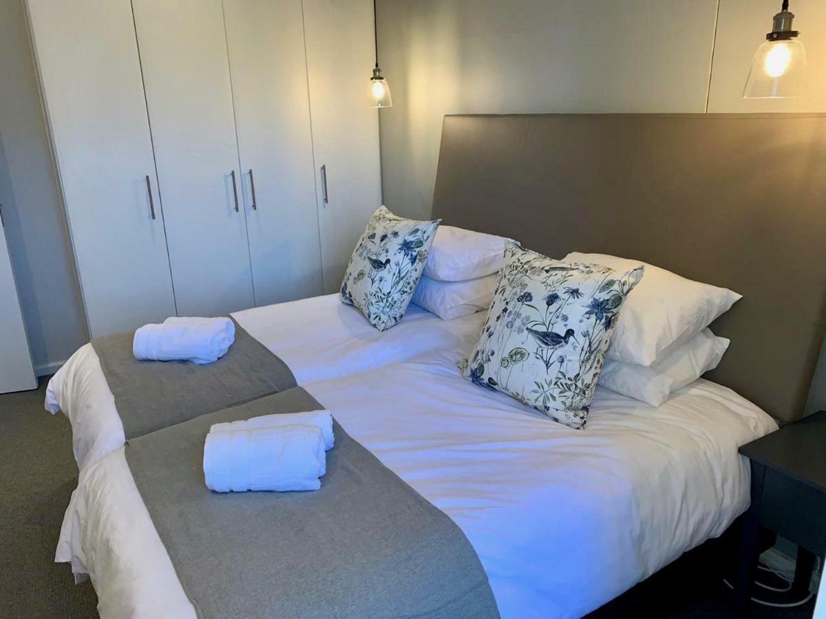 Oyster Lagoon Villa - Luxurious 2 Bed Apartment In Knysna Eksteriør bilde