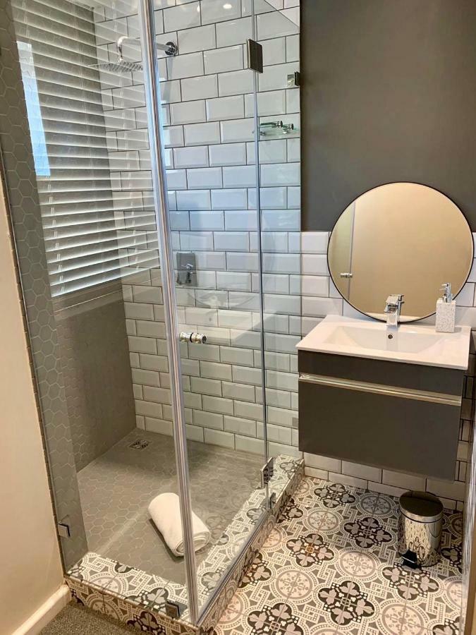 Oyster Lagoon Villa - Luxurious 2 Bed Apartment In Knysna Eksteriør bilde