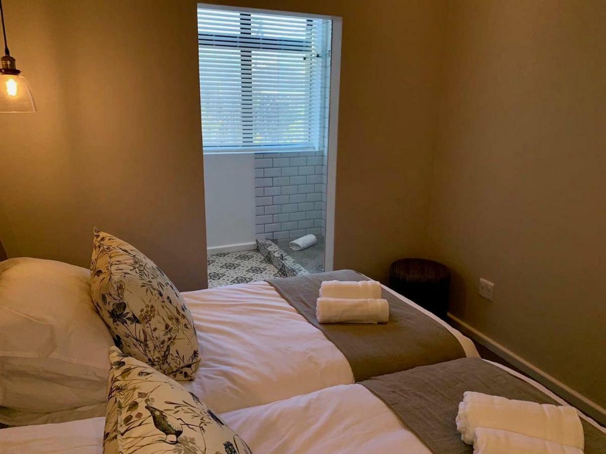 Oyster Lagoon Villa - Luxurious 2 Bed Apartment In Knysna Eksteriør bilde